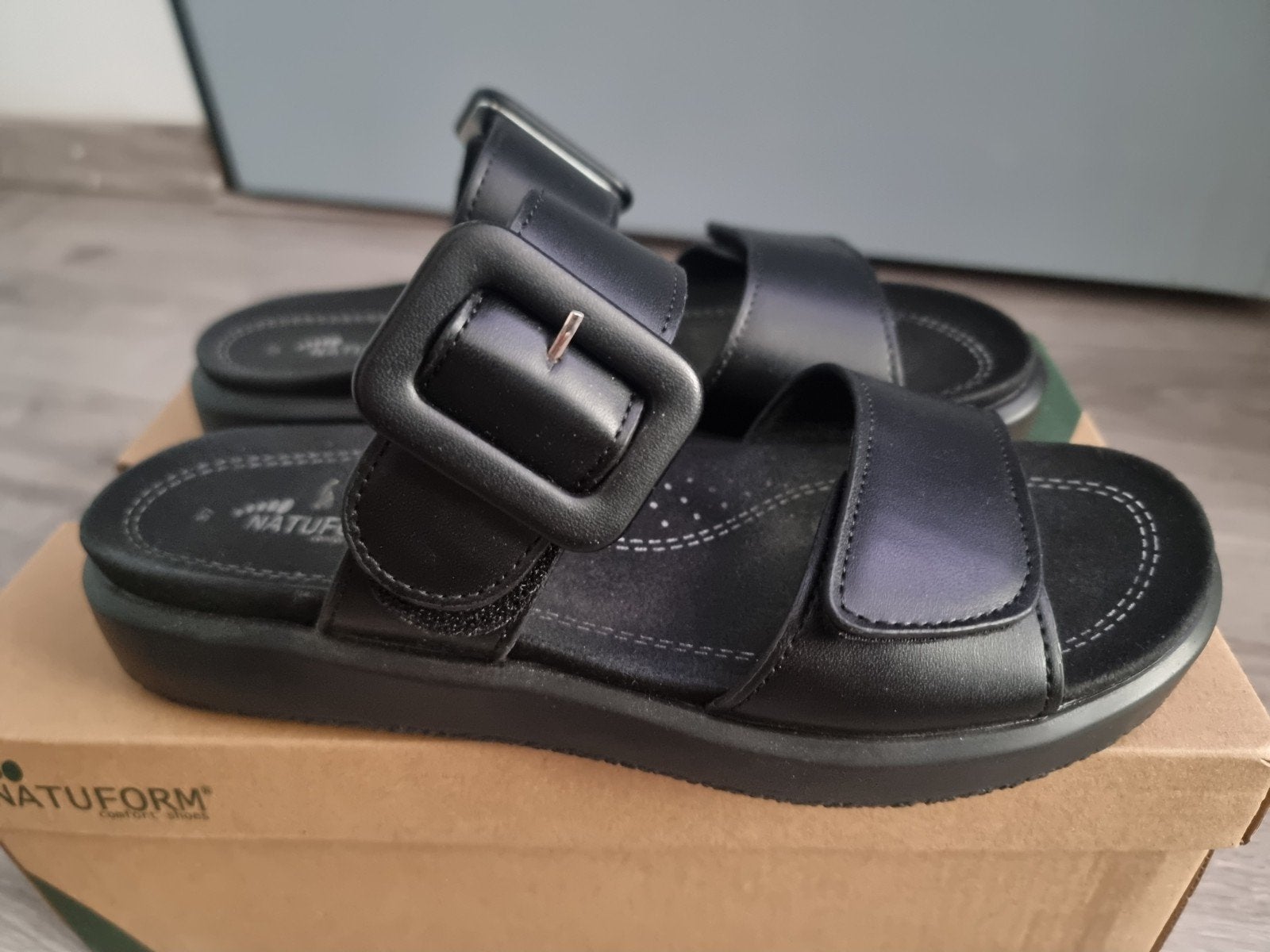 Zwart dames slippers Natuform, maat 37, Nieuw (SS), Kleding | Dames, Ophalen of Verzenden, Nieuw, Zwart