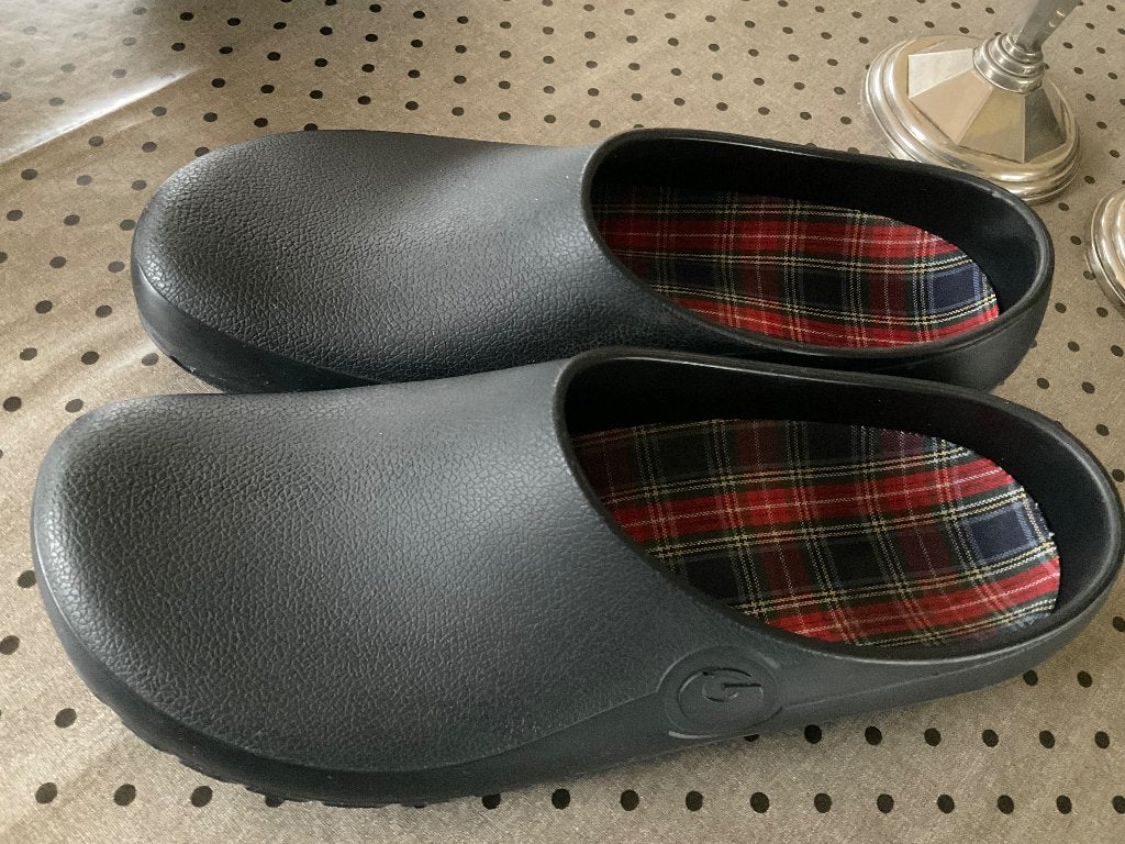 Tuinklompen zwart maat 45/10.5 zie foto, Ophalen of Verzenden, Zo goed als nieuw, Heren, Schoenen