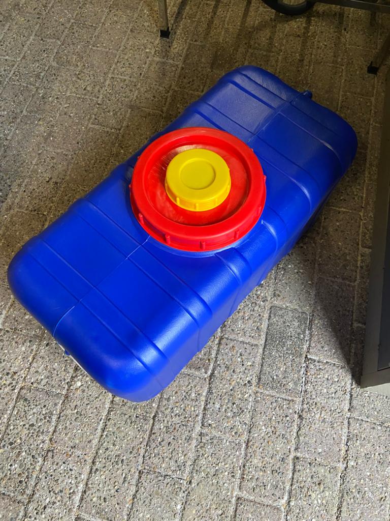 Nieuwe watertank - jerrycan 80 liter met dubbel deksel #, Kunststof, Met kraantje, Ophalen of Verzenden, Nieuw
