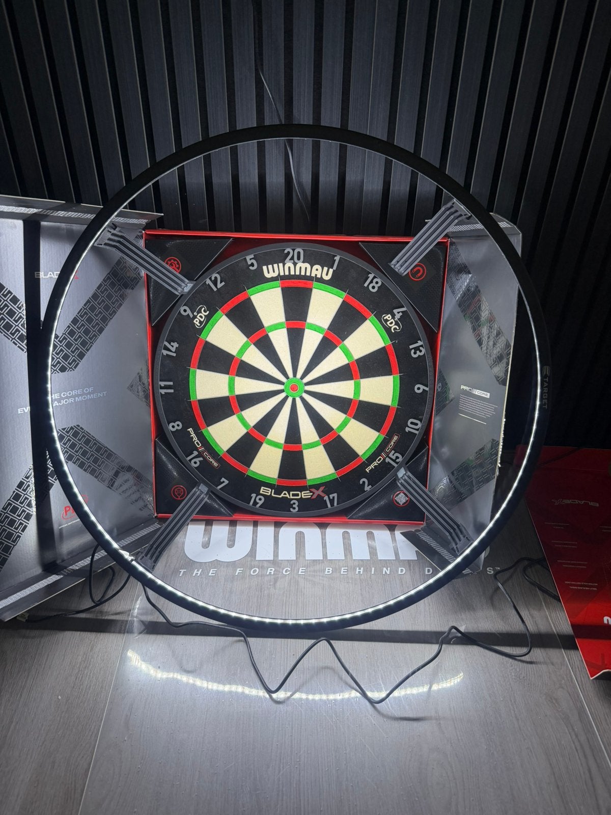 Target Corona Vision - Dartbord Verlichting - (Top staat), Verzenden, Zo goed als nieuw, Overige typen, Elektronisch