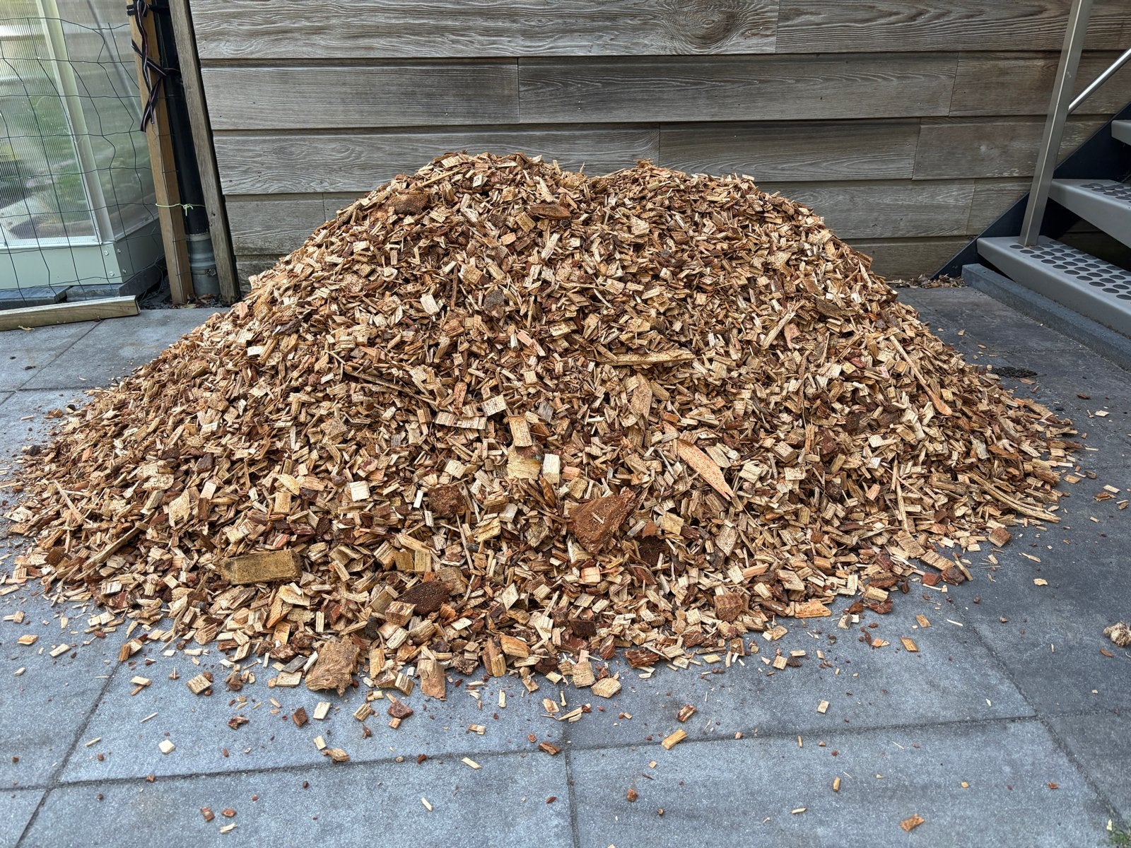 Houtsnippers voor tuin en paden, Tuin en Terras, Haardhout, 6 m³ of meer, Ophalen, Overige houtsoorten, Takken