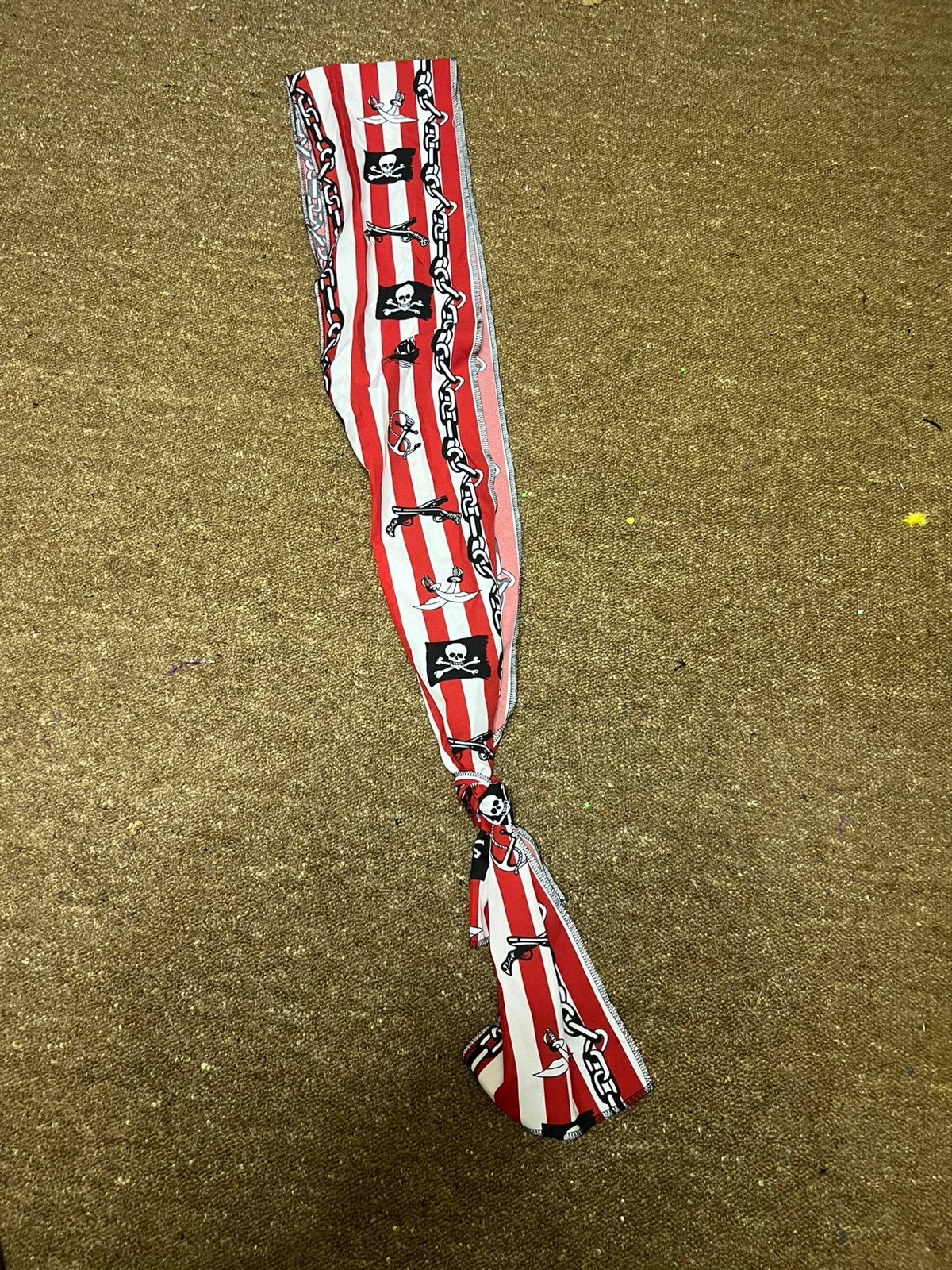 Pirsten sjerp carnaval/toneel/halloween, Ophalen, Zo goed als nieuw, Halloween