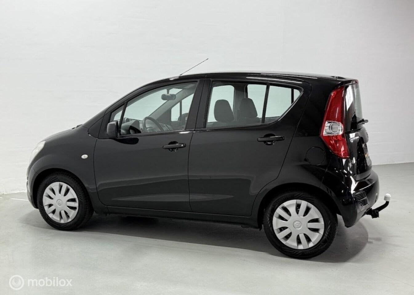 Suzuki Splash 1.2 Comfort EASSS | AIRCO | STUURBEKRACHTIGING, Voorwielaandrijving, 4 cilinders, 965 kg, Zwart