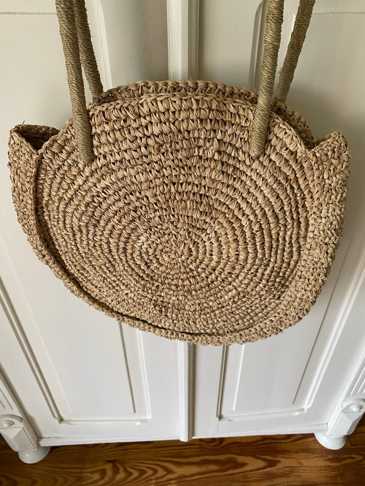 Stijlvolle ronde rieten tas - Perfect voor de zomer!, Ophalen of Verzenden, Nieuw, Beige, Handtas