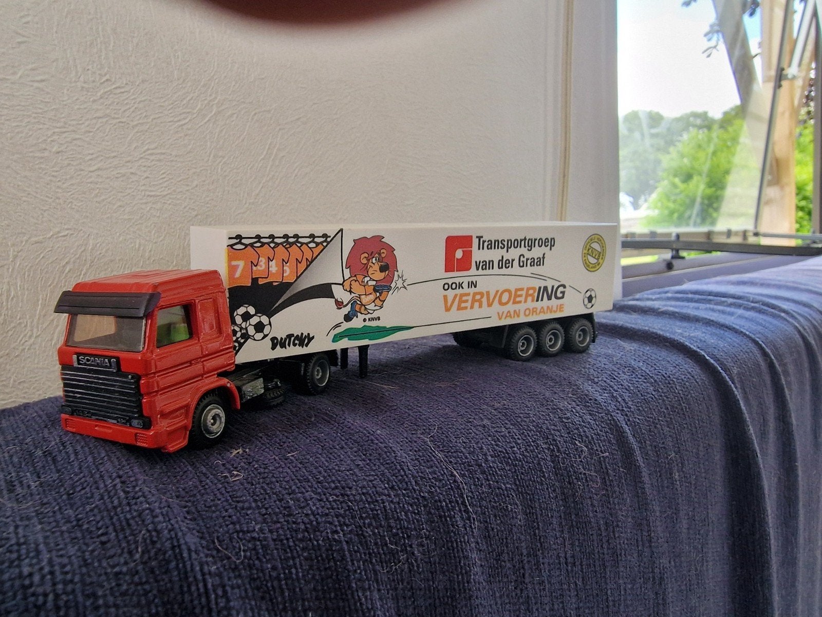 Scania vrachtwagen model met Transportgroep van der Graaf, Ophalen of Verzenden, Zo goed als nieuw, 1:50 of kleiner, Truck