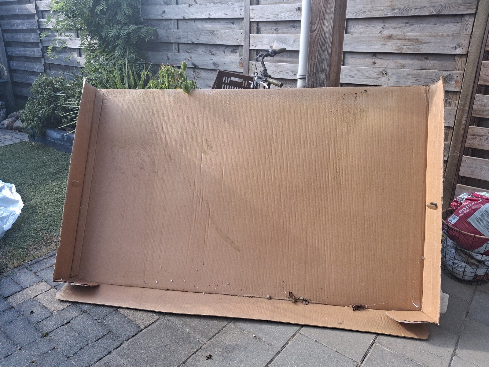 gratis groot stuk hard karton, Ophalen of Verzenden