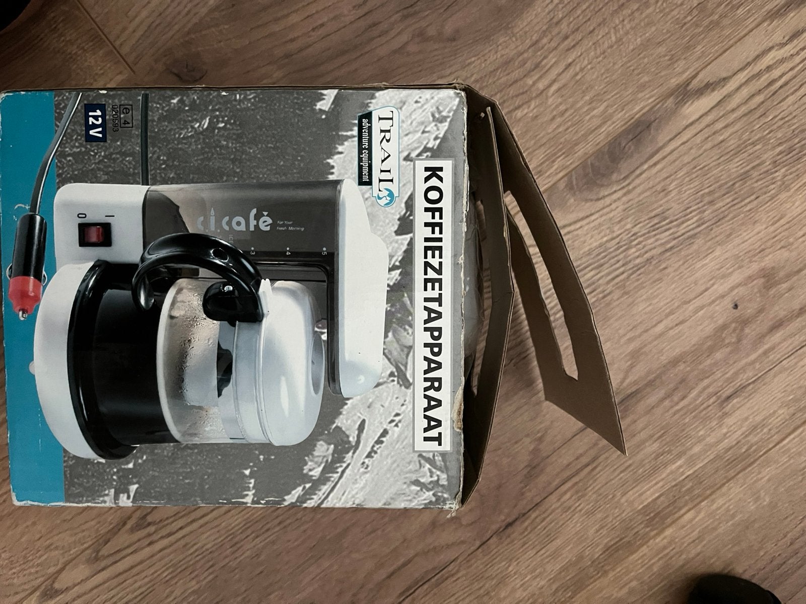 12 v koffiezetapparaat nieuw in doos, Ophalen, Zo goed als nieuw