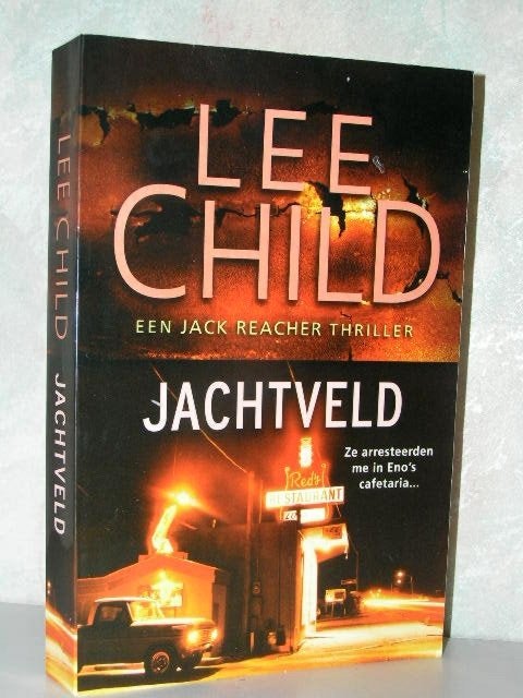 Lee Child - Jachtveld (paperback), Boeken, Ophalen of Verzenden, Zo goed als nieuw