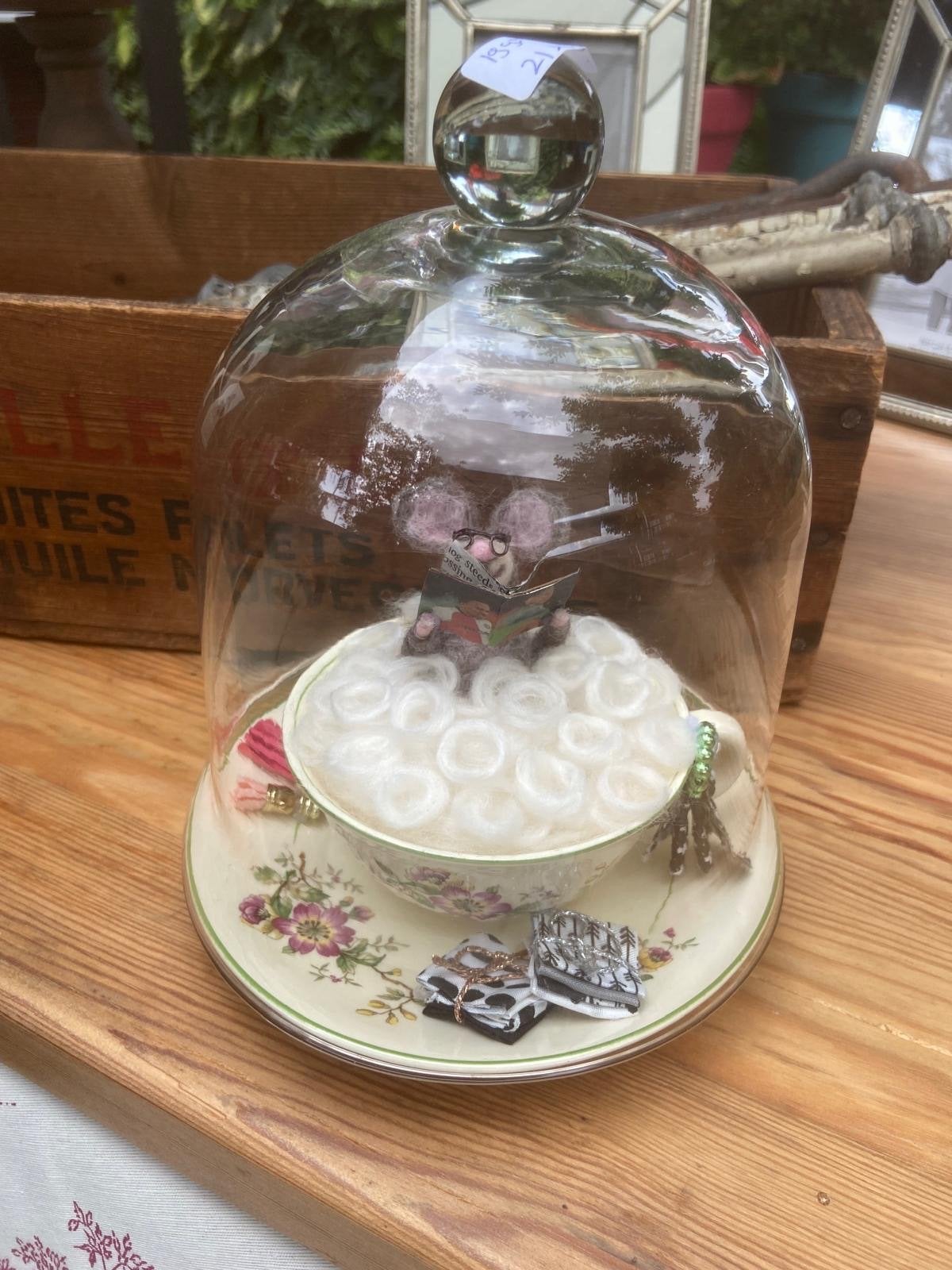 Gefilte muis in bad met glazen stolpje - Uniek decoratiestuk, Antiek en Kunst, Ophalen of Verzenden