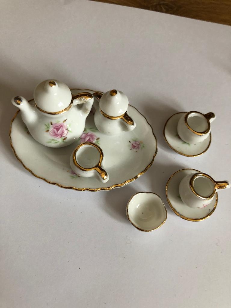 Poppenhuis verzamel  servies bordjes, Verzamelen, Poppenhuizen en Toebehoren, Ophalen of Verzenden, Gebruikt, Poppenhuis