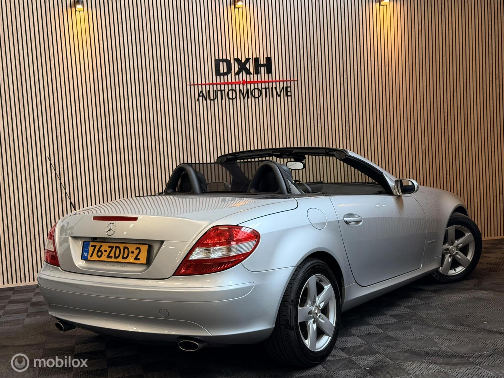 Mercedes SLK-klasse 200 K AUT APK-8/2027 HALS/STOELVRW NAVI, Automaat, Achterwielaandrijving, Gebruikt, Zwart