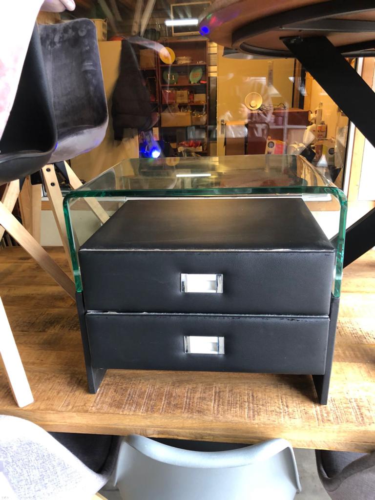 Leren kastje met veiligheidsglas en 2 laden, Huis en Inrichting, Kasten | Overige, Ophalen, Nieuw
