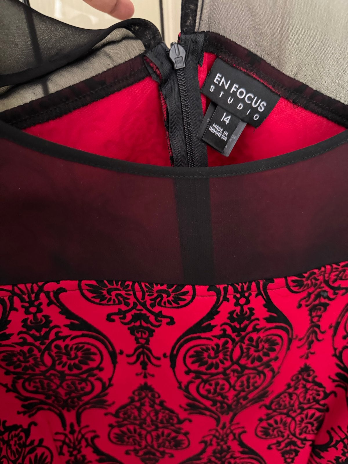 Mooie avondjurk maat UK 14 / EU 42, Kleding | Dames, Jurken, Ophalen, Zo goed als nieuw, Maat 42/44 (L), Rood