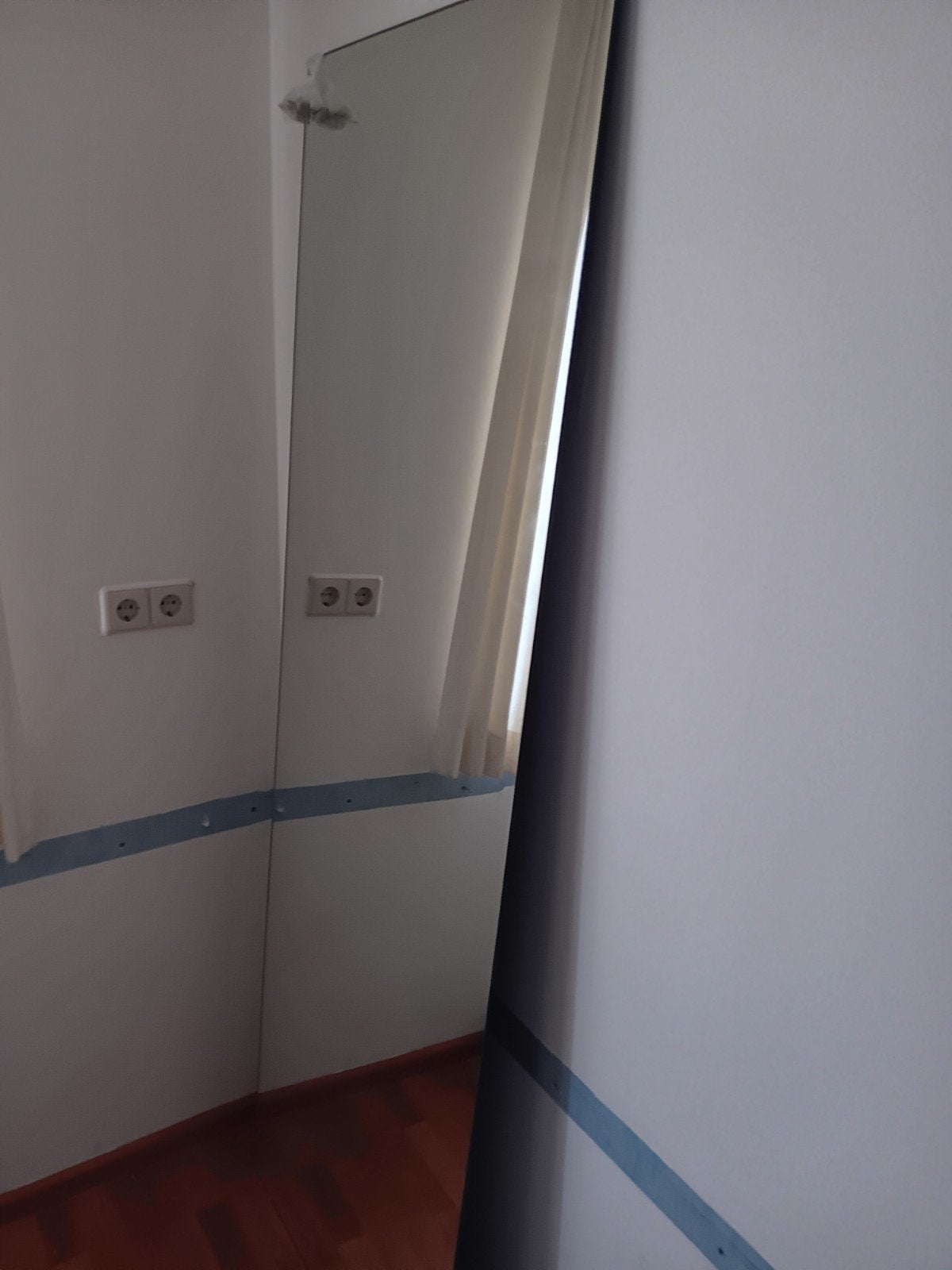 grote pas spiegel, Huizen en Kamers