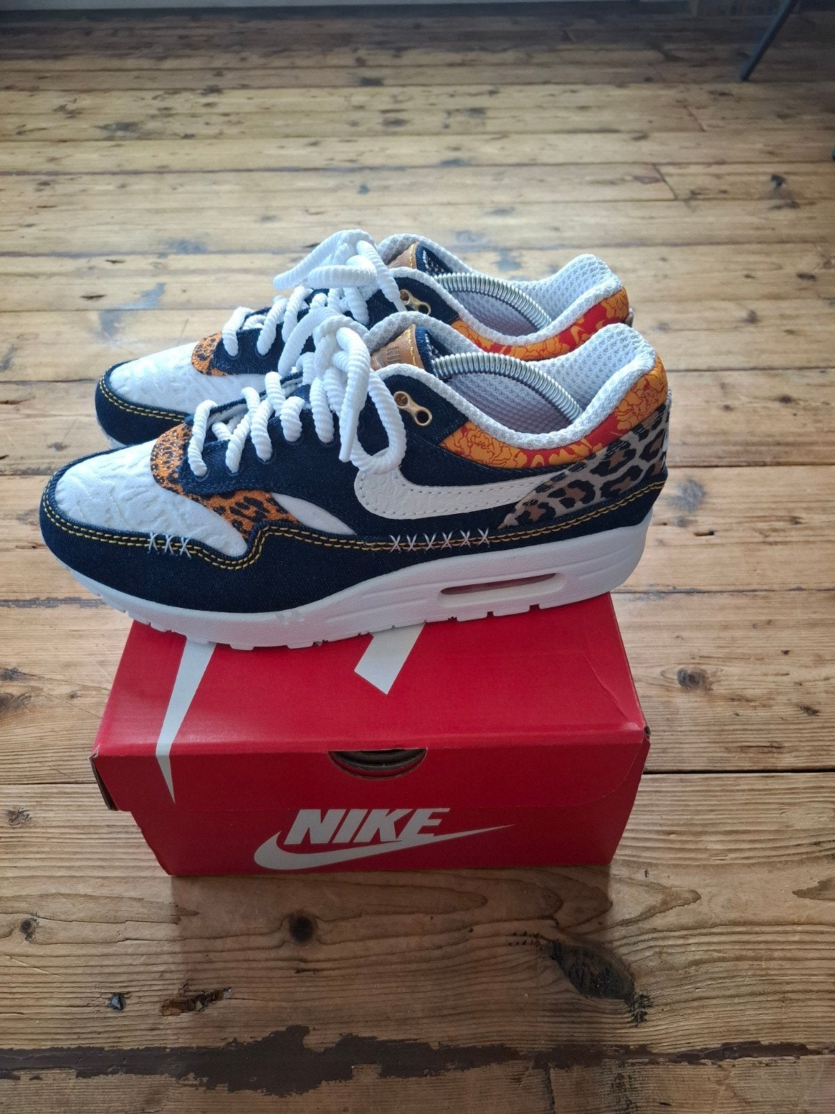 Nike Air Max 1 'Denim Leopard' - Maat 44, Kleding | Heren, Schoenen, Nike air max, Blauw, Nieuw, Ophalen of Verzenden