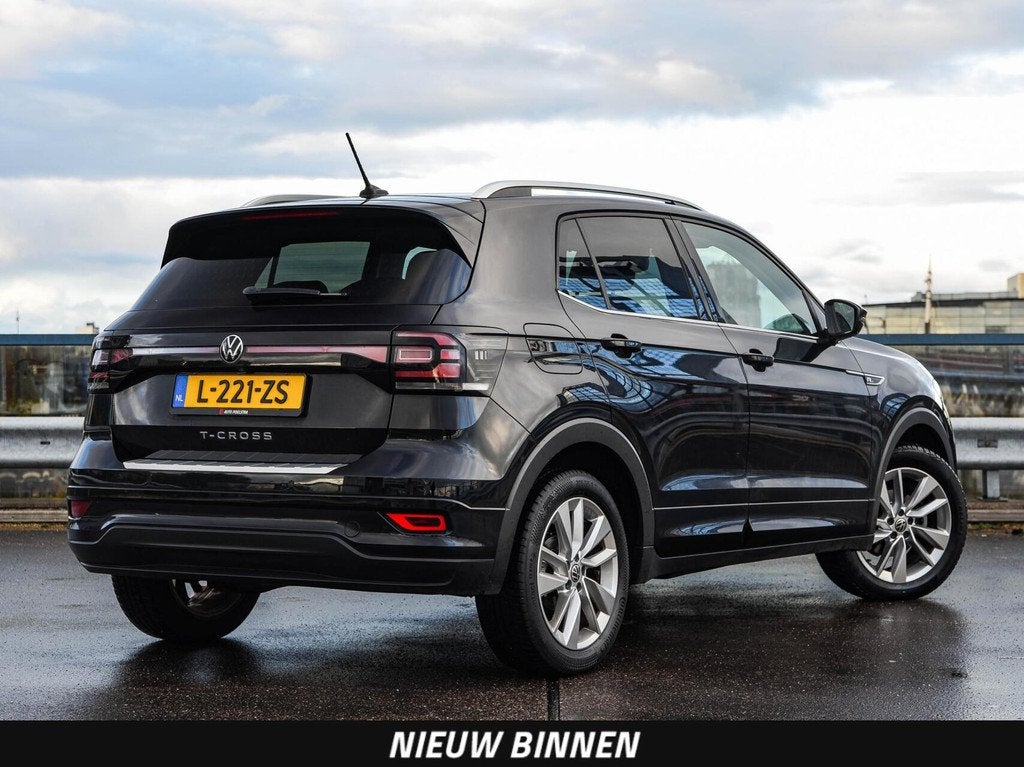 Volkswagen T-Cross 1.5 TSI 150 PK DSG Aut. Style R-Line LED, T-Cross, 4 cilinders, 150 pk, Leder en Stof