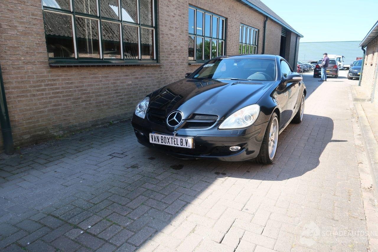 Mercedes-Benz SLK slk-klasse 200 K (bj 2005, automaat), Automaat, Cabriolet, 1796 cc, Zwart