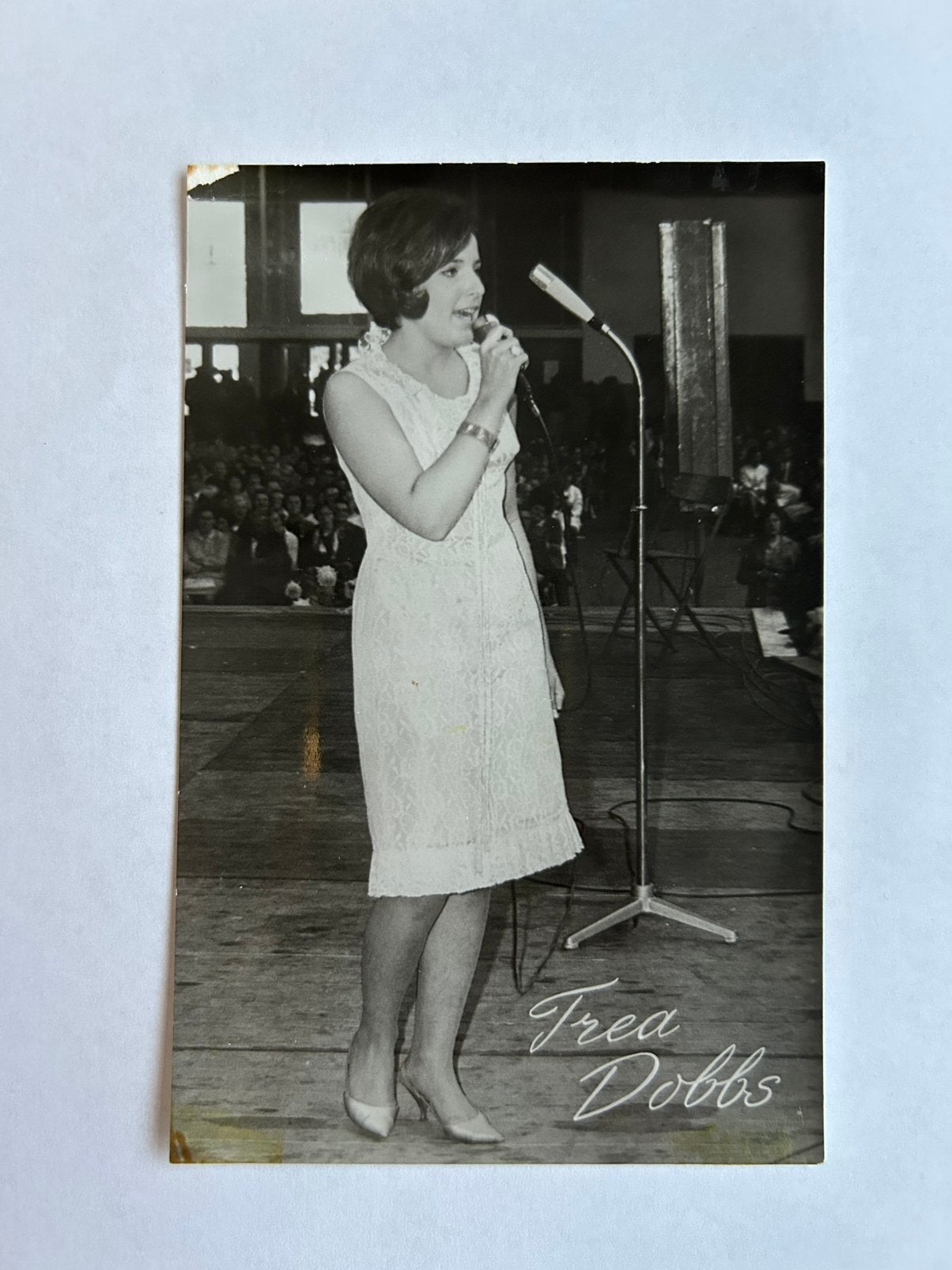 Trea Dobbs, Ophalen of Verzenden, 1960 tot 1980, Ongelopen, Sterren en Beroemdheden
