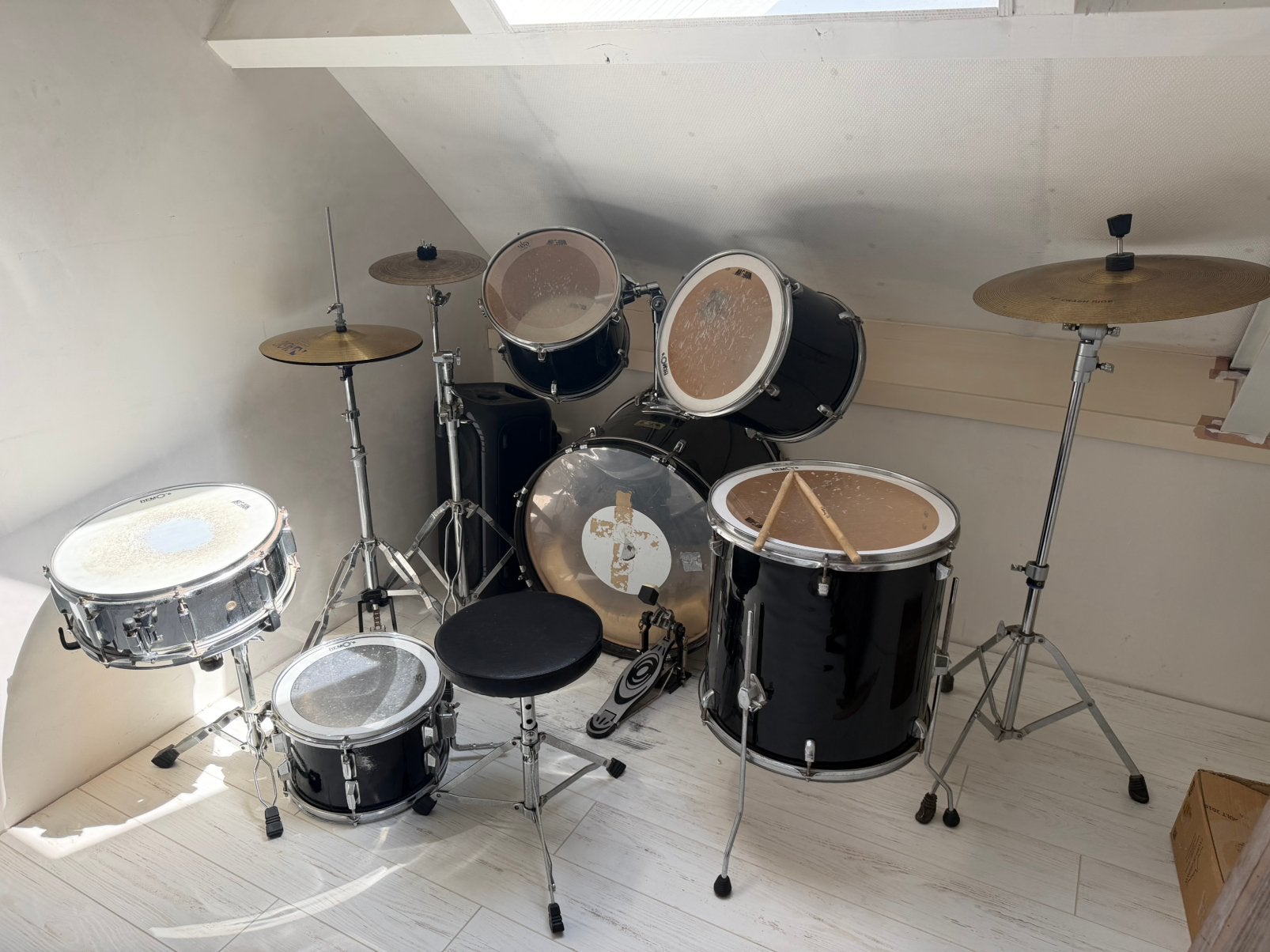 Drumstel magnum remo’s 9 delig, Ophalen, Zo goed als nieuw, Overige merken