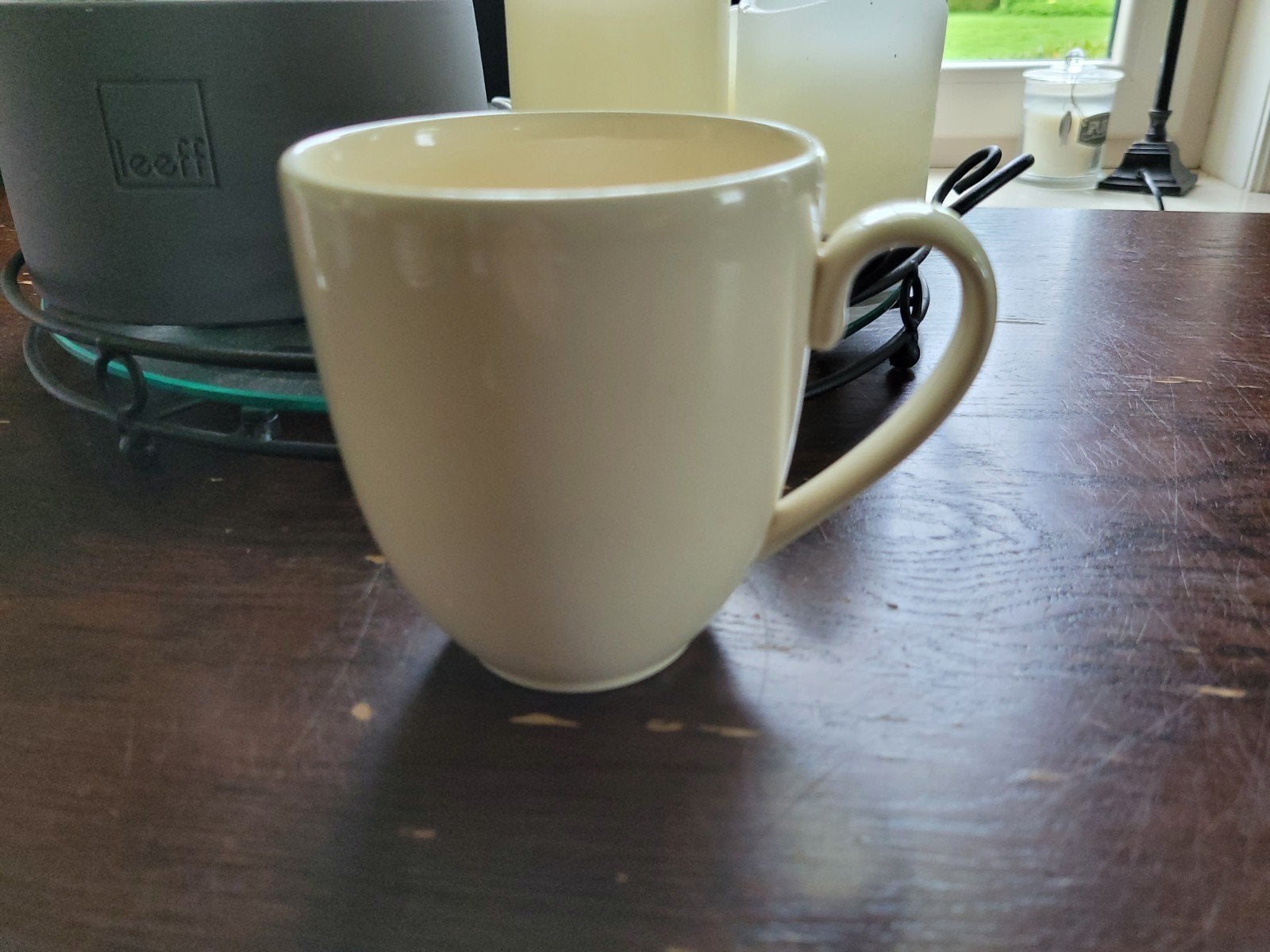 Wedgwood plain ivory grote mok, Huis en Inrichting, Keuken | Servies, Ophalen of Verzenden, Zo goed als nieuw, Porselein, Kop(pen) en/of Schotel(s)
