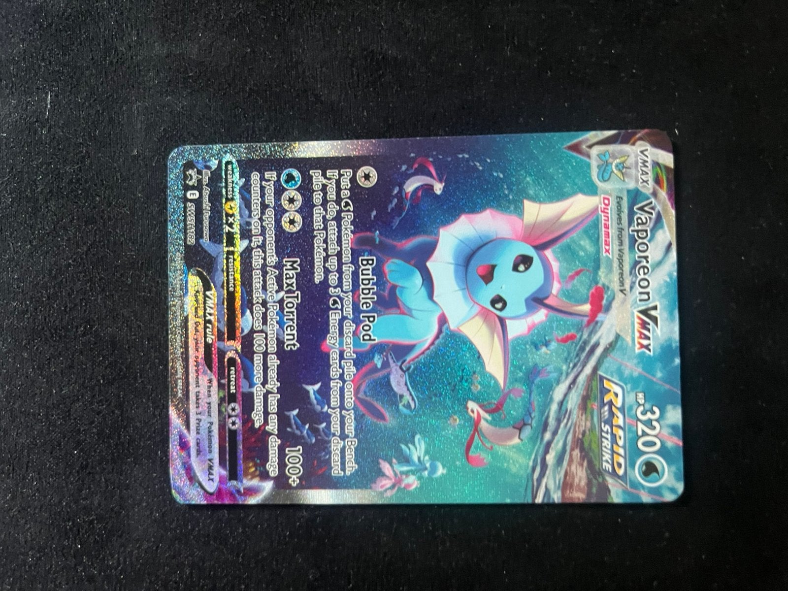 Vaporeon Vmax #SWSH182, Hobby en Vrije tijd, Verzamelkaartspellen | Pokémon, Ophalen of Verzenden, Zo goed als nieuw