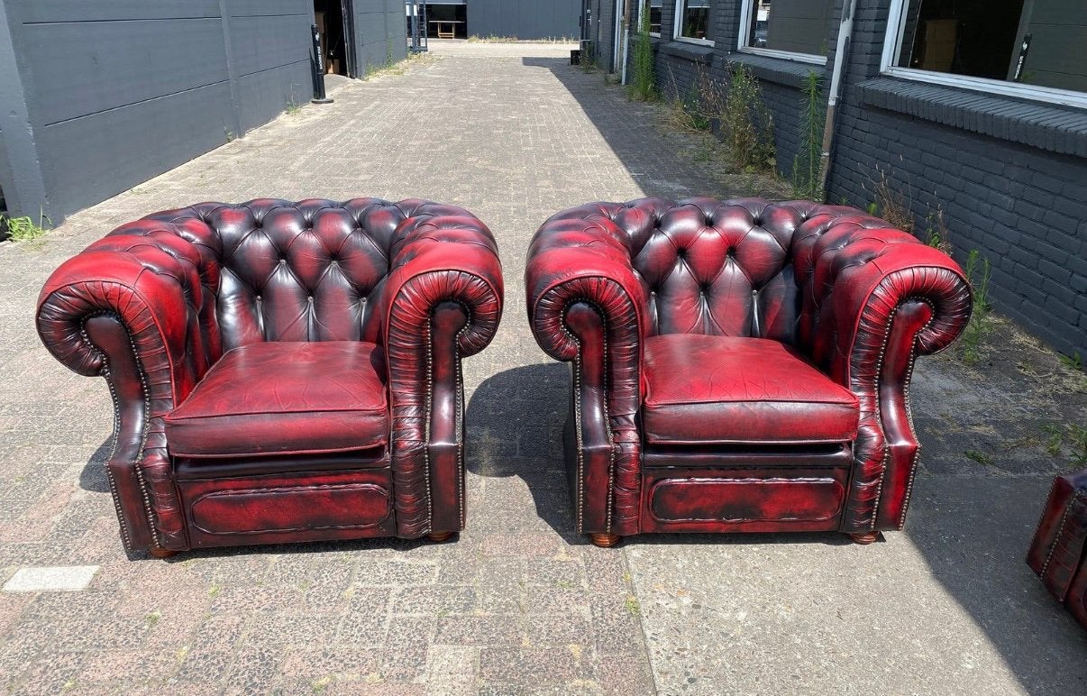 2 originele Chesterfield club fauteuils antiek rood oxblood, Huis en Inrichting, Ophalen of Verzenden, 75 tot 100 cm