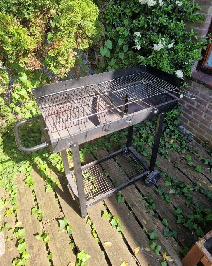 Grote houtskool barbecue (gebruikt, werkt nog perfect), Ophalen, Gebruikt, Rechthoekig, Staal