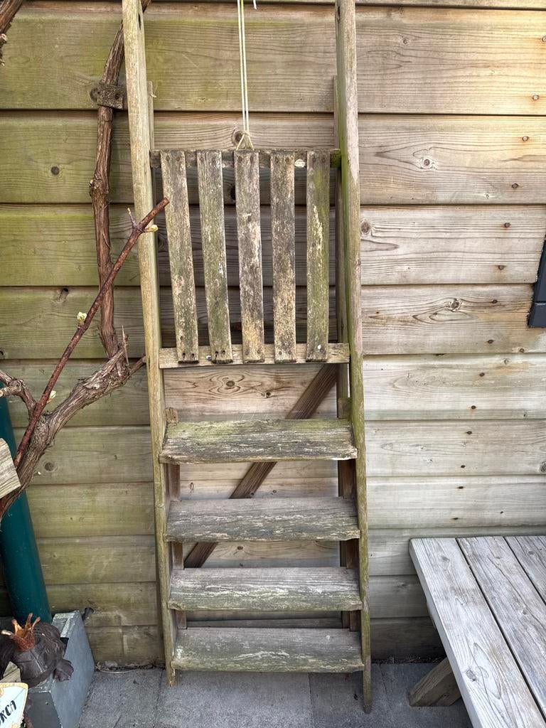 Decoratief oud houten trapje, Ophalen, Gebruikt, Trap, Minder dan 2 meter