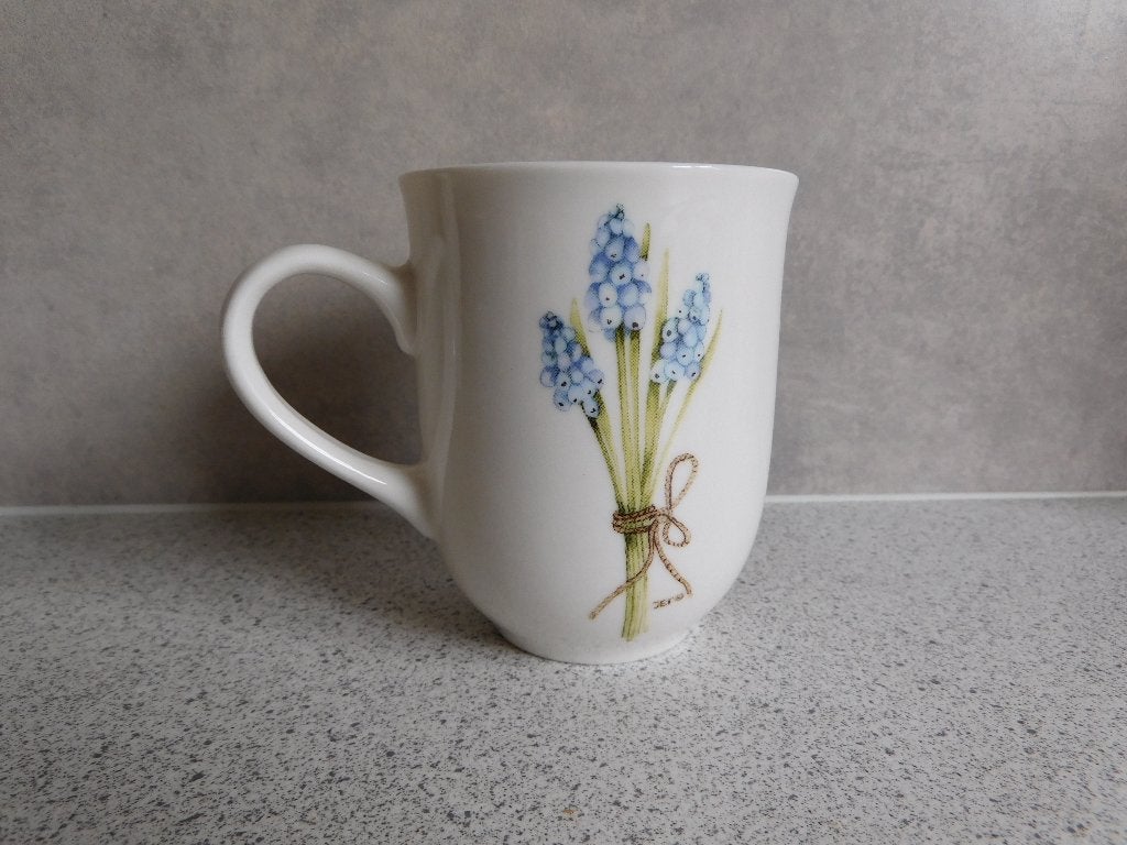 Mok 10x7,5 cm. Muscari Blauwe Druifjes JET by ter Steege, Zo goed als nieuw, Overige stijlen, Mok, Ophalen of Verzenden