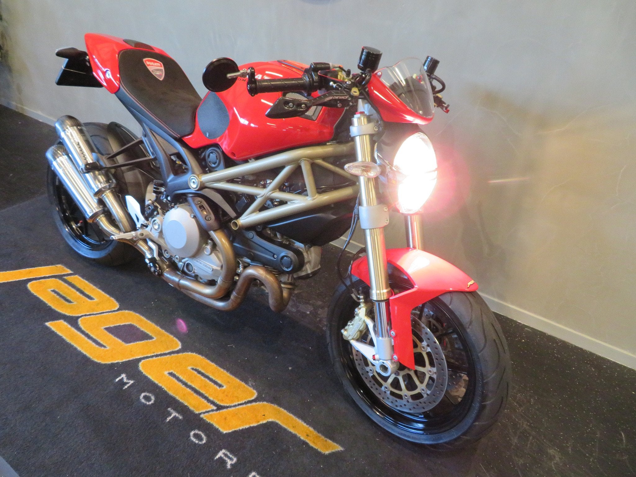 Ducati MONSTER 1100 EVO ALU GPR UITLAAT (bj 2012), Motoren, Motoren | Ducati, Bedrijf, Naked bike