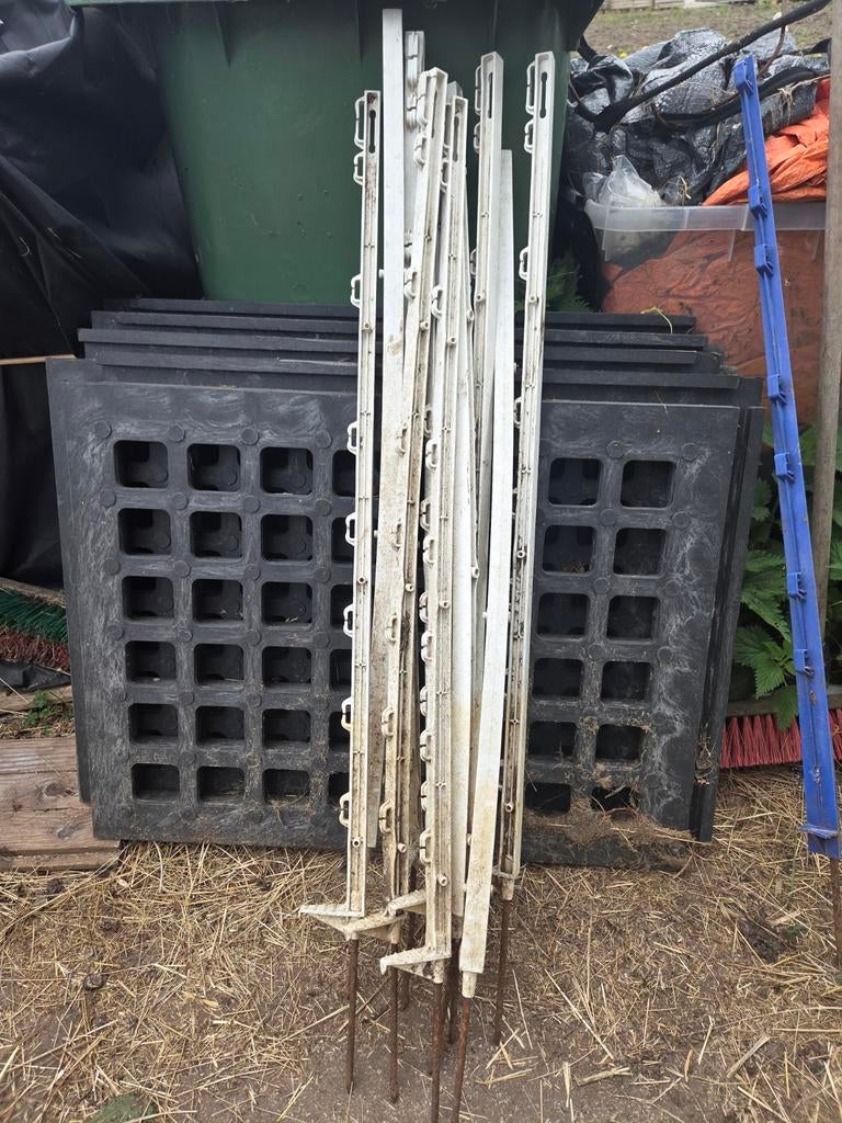 10 witte stroompaaltjes 1 meter hoog, Ophalen, Gebruikt, Overige soorten