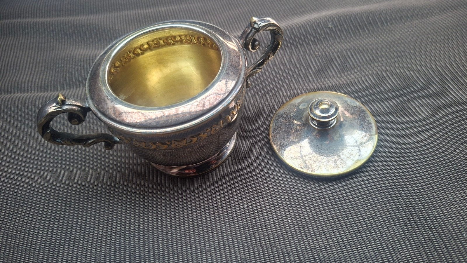 Antieke verzilverde suikerpot met gouden binnenkant, Ophalen of Verzenden, Zilver