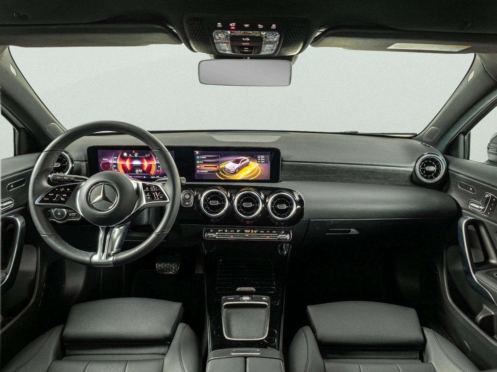 Mercedes-Benz A-Klasse Hatchback 180 Business Solution Luxur, 136 pk, Gebruikt, 4 cilinders, Origineel Nederlands