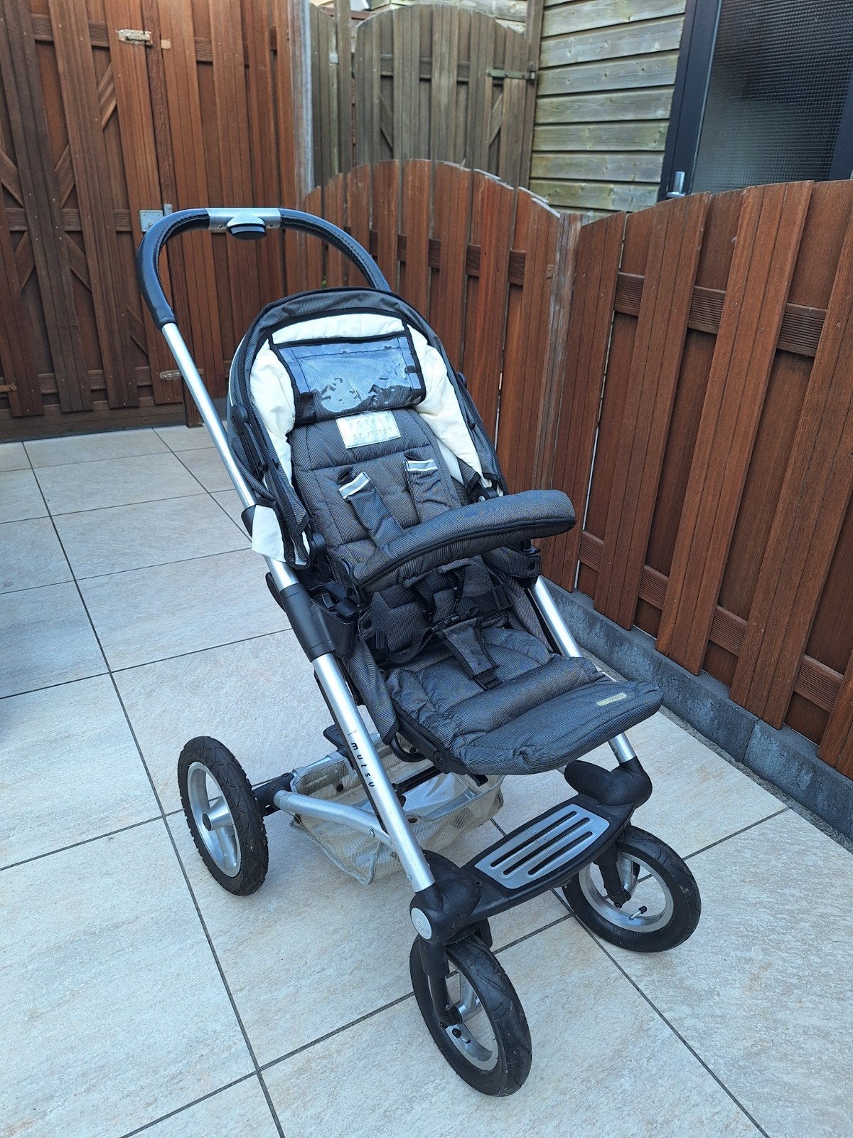 Mutsy Urban Rider Combiwagen met accessoires, Ophalen, Gebruikt, Mutsy, Met reiswieg