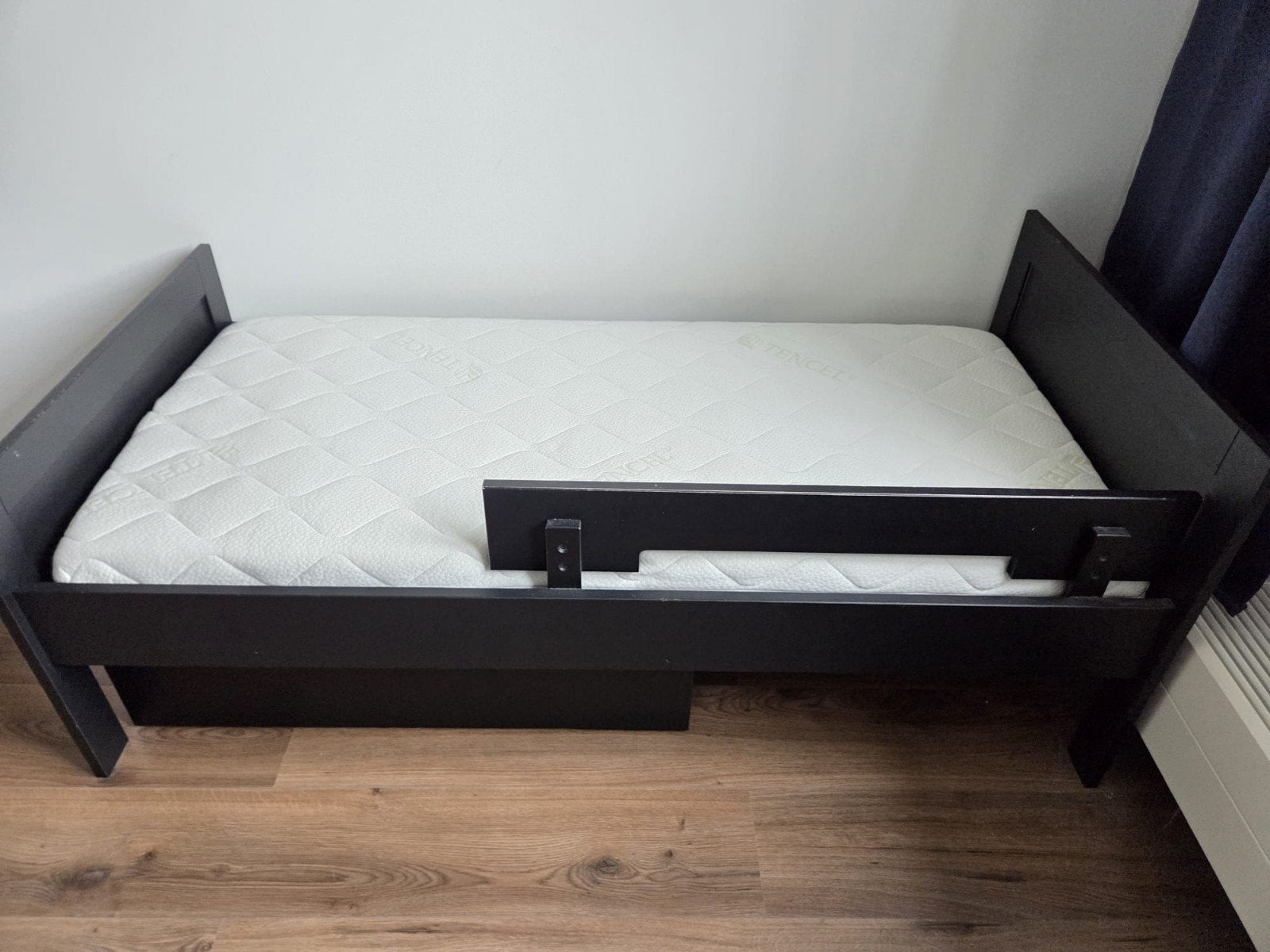 Kinderbed Felix II met matras 70x150, Ophalen