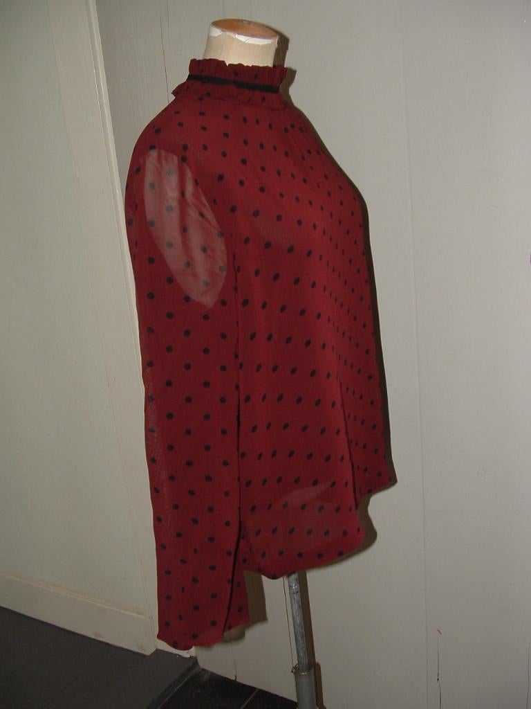 Ganni bordeaux polkadot Carlton Georgette blouse maat 36, Ganni, Ophalen of Verzenden, Zo goed als nieuw, Maat 36 (S)