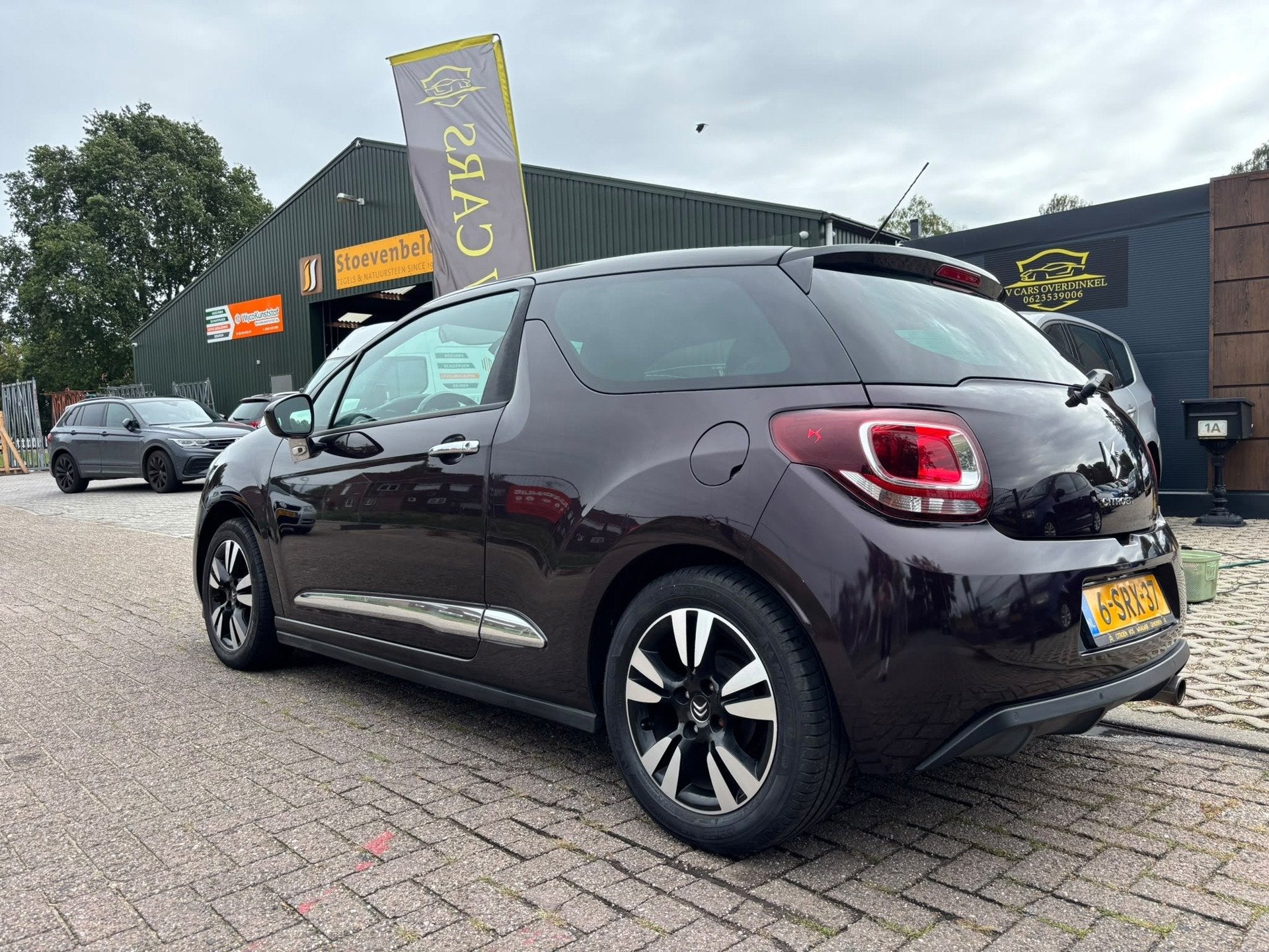 Citroen DS3 1.2 e-VTi ETG So Chic AUTOMAATBOMVOL OPTIES,NAVI, Auto's, 40 €/maand, 82 pk, Origineel Nederlands, Nieuw