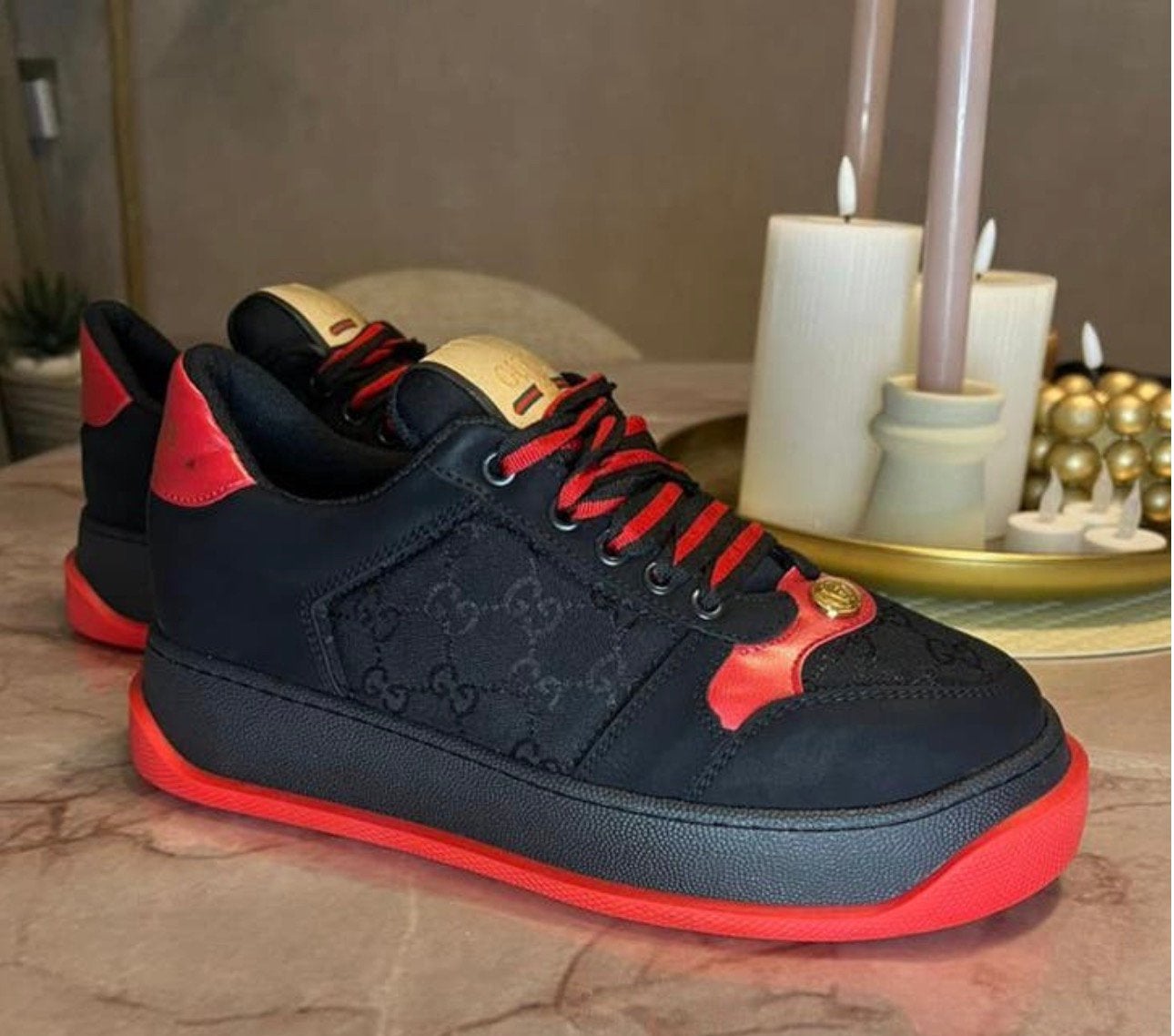 Gucci Screener 'Black Red' sneakers maat 42, Kleding | Heren, Ophalen of Verzenden, Nieuw, Zwart
