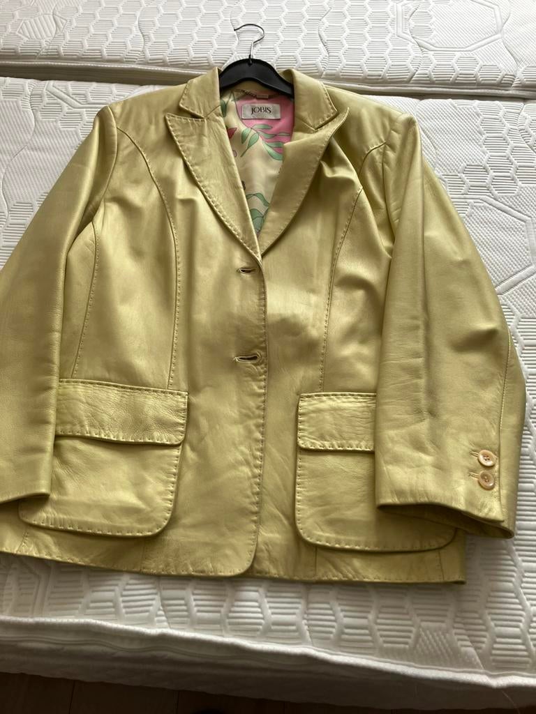 Te koop mooie leren dames colbert 44, Kleding | Dames, Ophalen of Verzenden, Zo goed als nieuw, Maat 42/44 (L), Geel