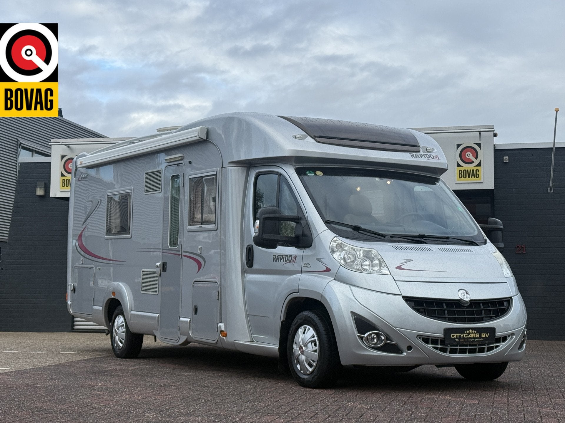 RAPIDO Le Randonneur 7065+F lengte bedden 4 slaapplaatsen ai, Caravans en Kamperen, Ringverwarming, 7 tot 8 meter, Bedrijf, Rapido