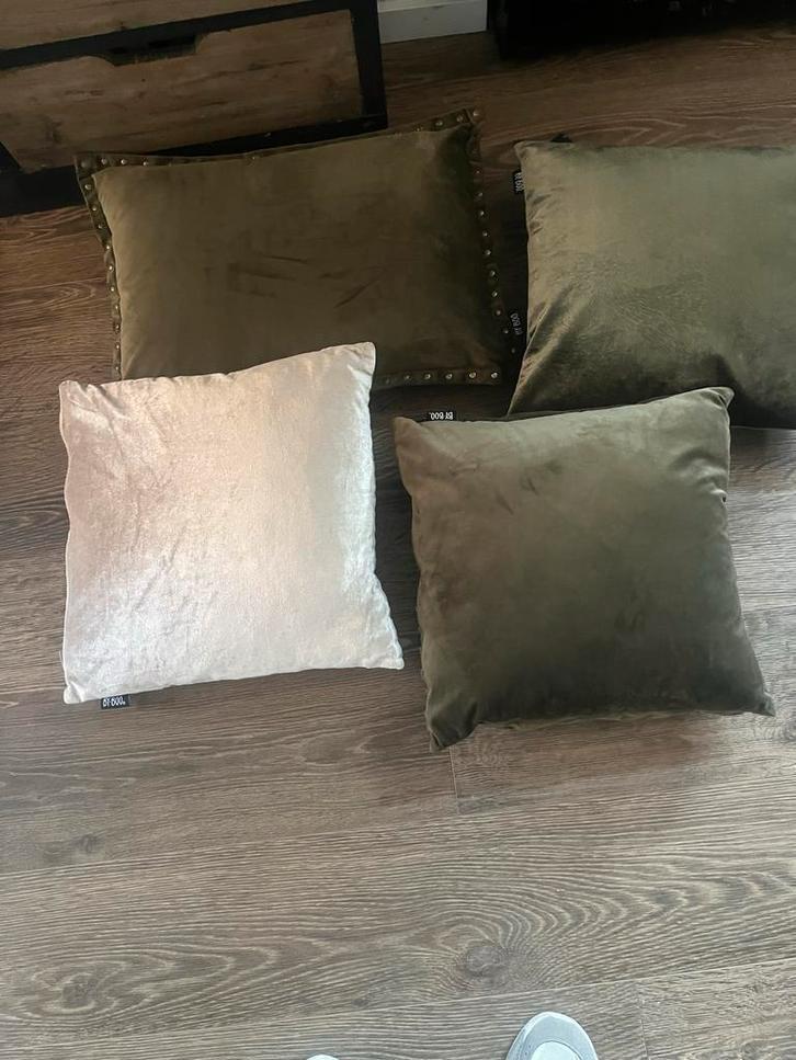 By-Boo Kussens - Zo goed als nieuw, Huis en Inrichting, Woonaccessoires | Kussens, Ophalen, Zo goed als nieuw, Groen, Vierkant