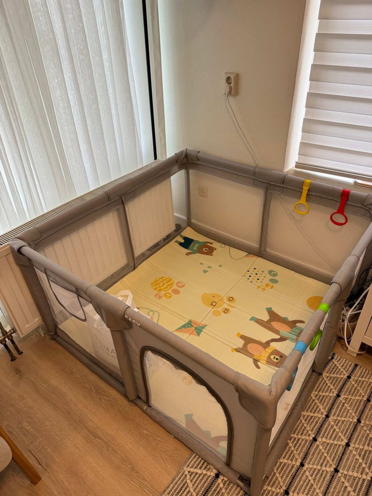 Playpen/Grondbox met ballen, Ophalen, Gebruikt, Vierkant