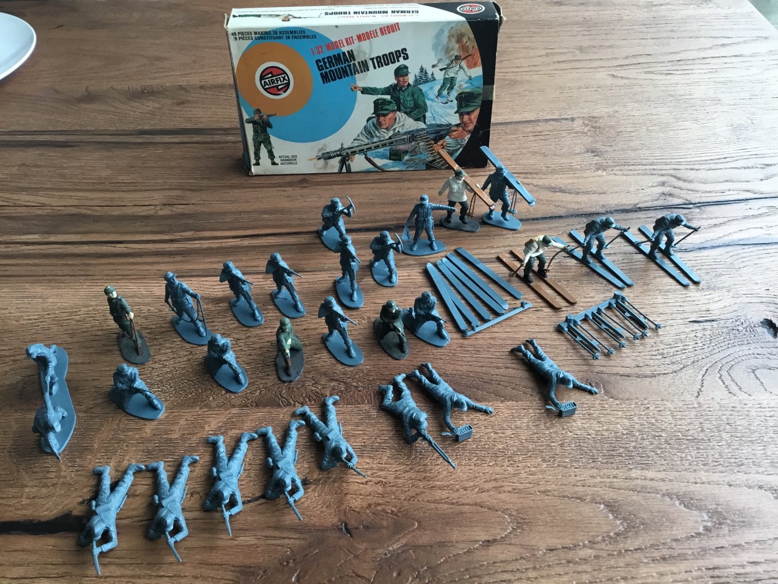Airfix 51468-0 German Mountain Troops Schaal 1/32, Ophalen of Verzenden, Gebruikt, 1:35 tot 1:50, Figuur of Figuren