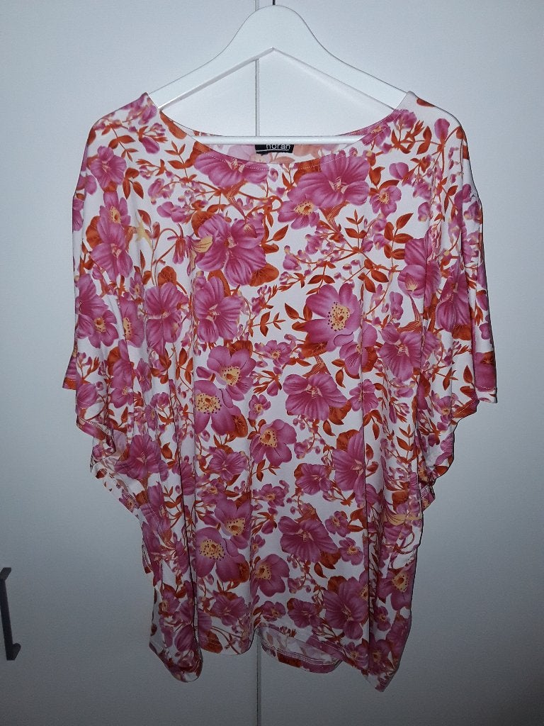 Norah Geel/Roze T-shirt Met Bloemen Maat 48, Kleding | Dames, Maat 46/48 (XL) of groter, Ophalen of Verzenden, Zo goed als nieuw