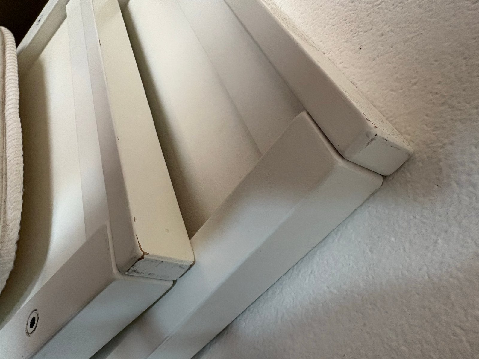 Wit kinderbedje met matras - Paar krasjes, Ophalen, Gebruikt, Minder dan 140 cm, Matras