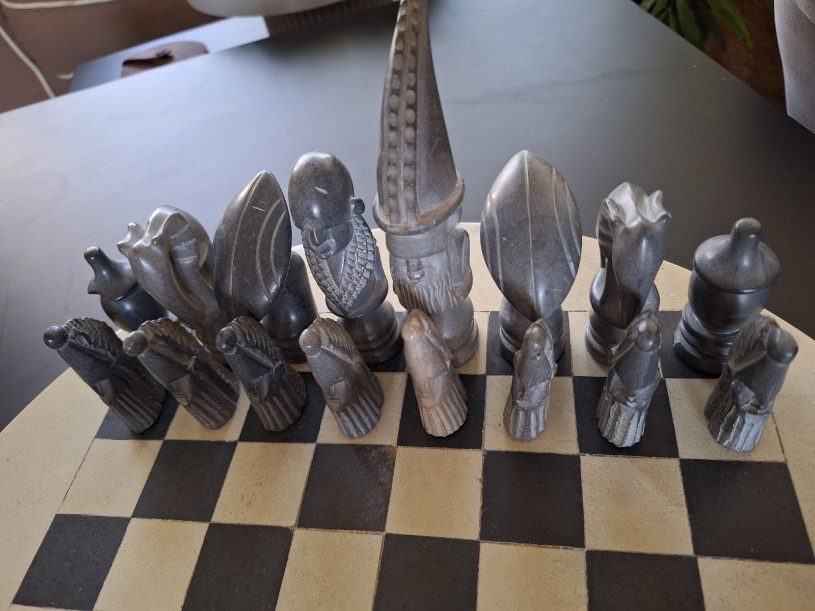 Handgemaakt schaakspel van speksteen uit Kenia, Een of twee spelers, Ophalen of Verzenden, Gebruikt