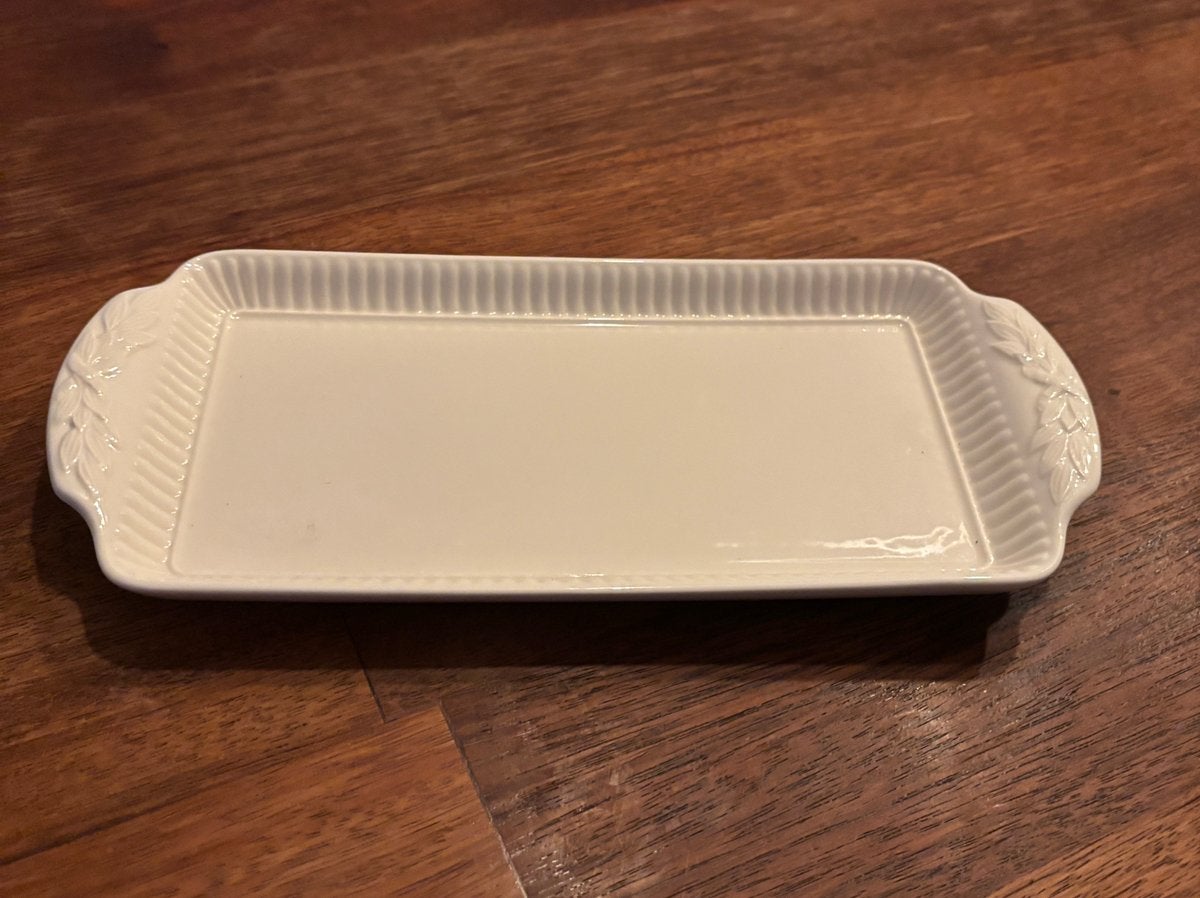 Wedgwood Edme serveer bord, Ophalen of Verzenden, Zo goed als nieuw, Aardewerk, Bord(en)