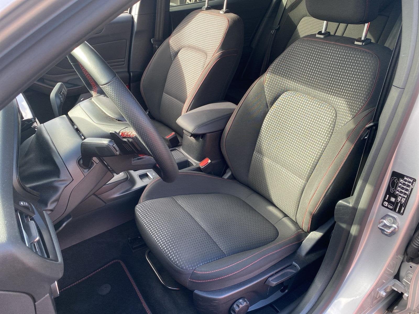 Ford Focus Wagon 1.0 EcoBoost Hybrid ST Line X | Winterpack, Auto's, Ford, Stof, Gebruikt, Euro 6, 155 pk