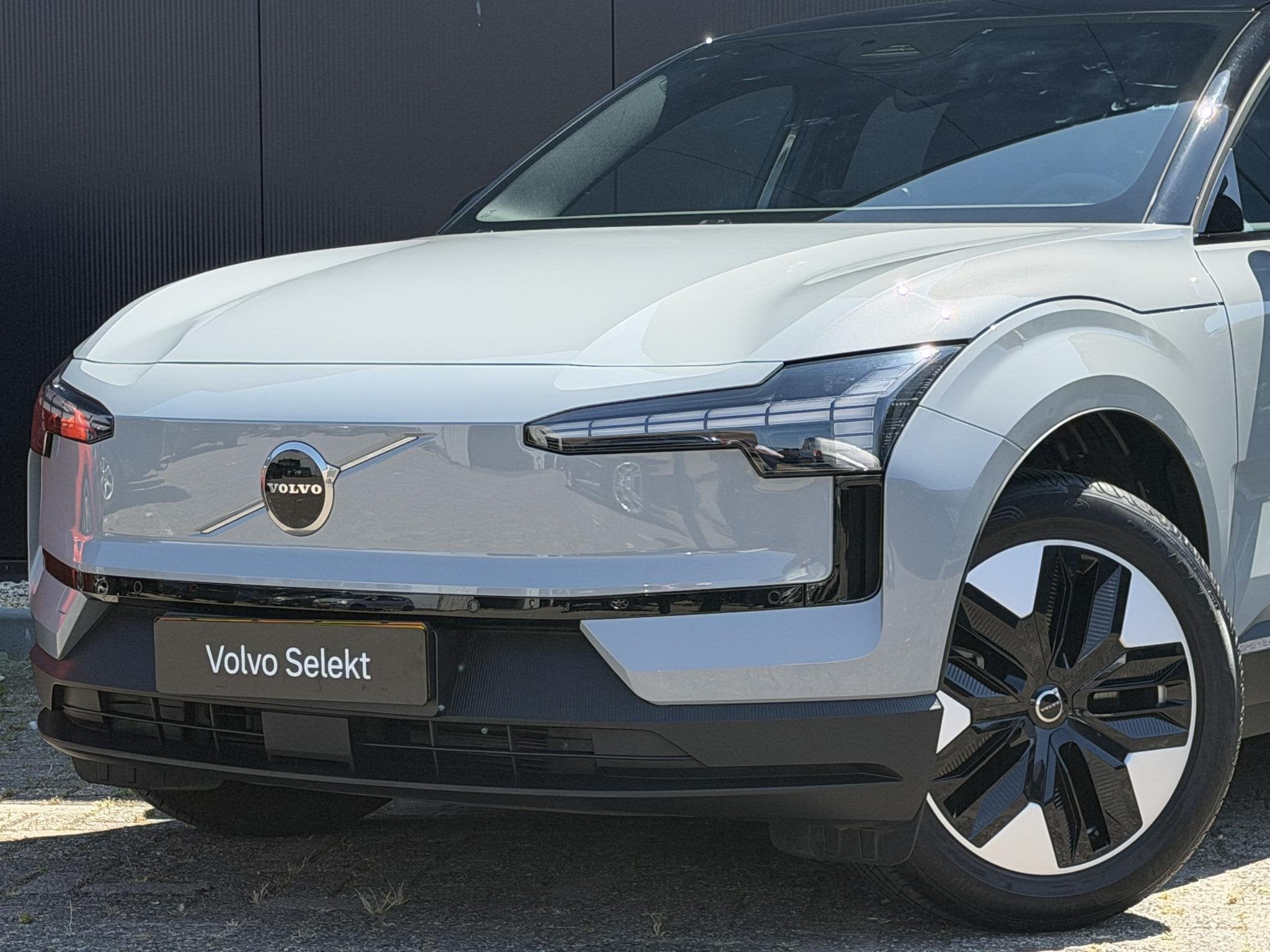 Volvo EX30 Single Motor Plus 51 kWh Camera / Stoel, Stuur ve, Auto's, Automaat, Achterwielaandrijving, Gebruikt, Volvo Selected Used Cars