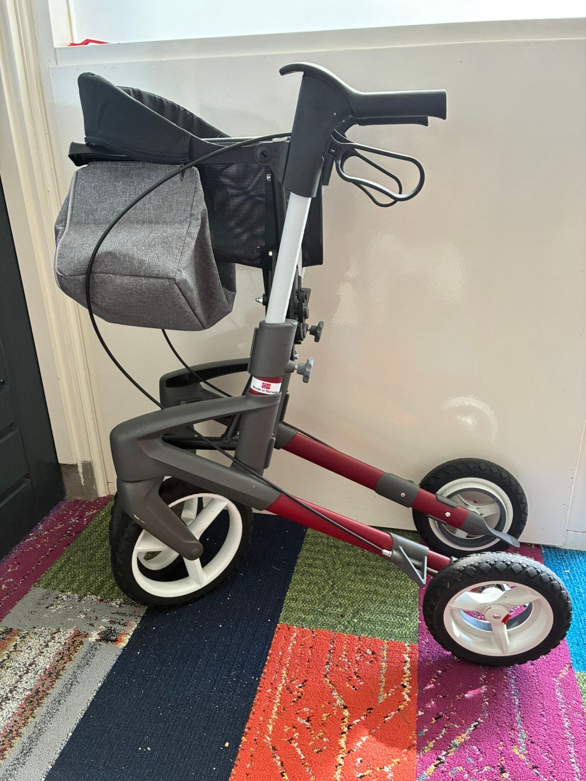 Rollator Olympos ATR S. Rood comf.high profile., Diversen, Rollators, Ophalen, Opvouwbaar, Zo goed als nieuw